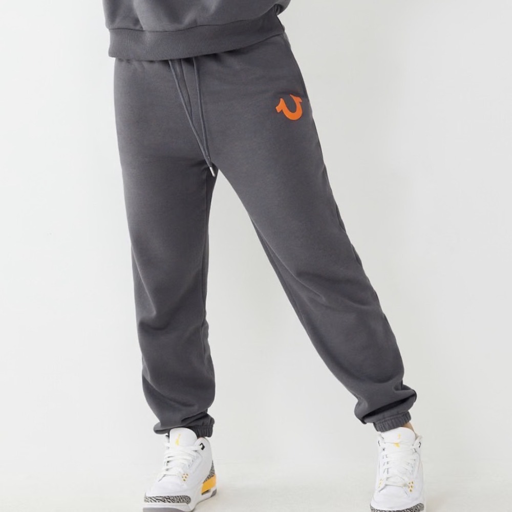 True Religion Distressed logo HS Jogger Jet Black Medium New With Tags‎